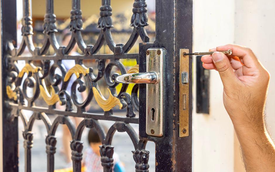 Allauch ouverture de porte blindée claquée